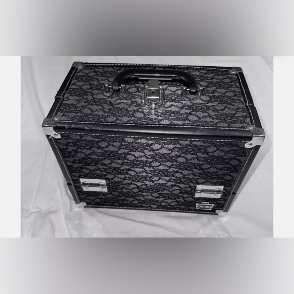 Make an offer Caboodles Y2K Black Lace Cosmetic Case ft rare purple shelves + 🎁!